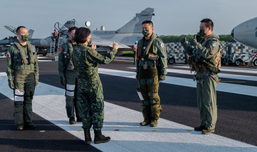 Taiwanese President Tsai Ing-wen speaks with military personnel on Wednesday as part of Taiwan’s five-day Han Guang military exercise designed to prepare the island’s forces for an attack by China.