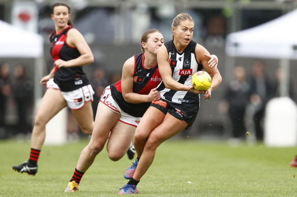 Collingwood claims first win over Essendon in the AFLW