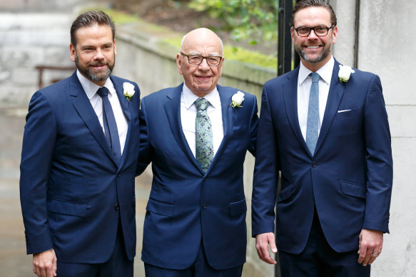 Rupert Murdoch, iki oğlu Lachlan ile birlikte 2016'da ayrıldı ve James.