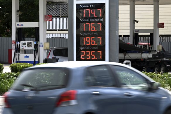 Petrol prices fell for the first time in almost two years in the September quarter.