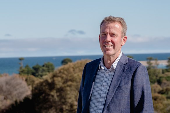 Liberal MP Dan Tehan is clinging to his seat of Wannon against a challenge from independent candidate Alex Dyson.