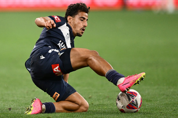 Daniel Arzani in action for Melbourne Victory last week.