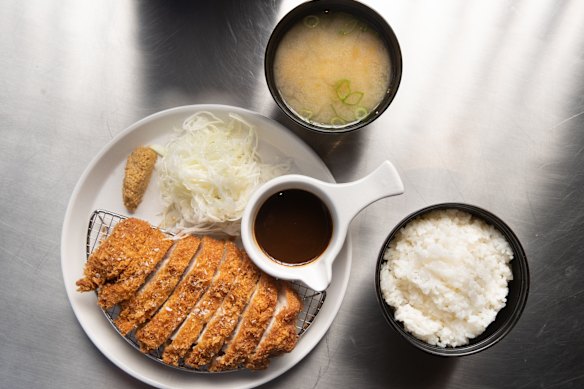 Suupaa’s pork tonkatsu.