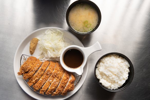 Suupaa’s pork tonkatsu.