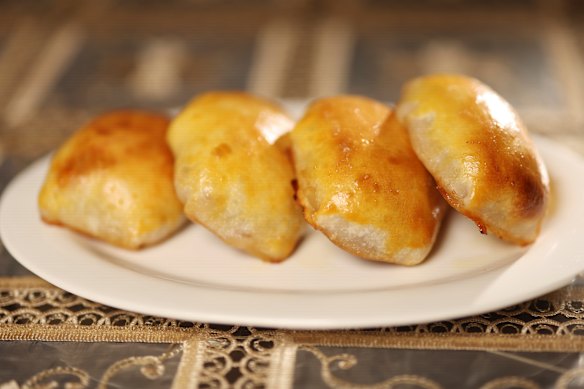 Cosy, comforting samsa, which sees soft dough encasing meaty filling.