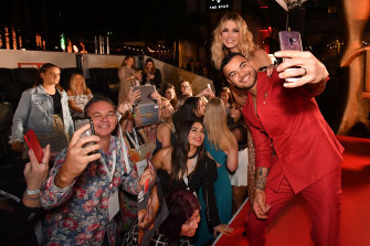 Selfie time: Guy Sebastian and Delta Goodrem on the red carpet at last year's Logies.