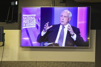 Paul Keating declared Australian foreign policy had lost its way.