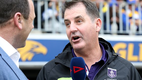 Fremantle coach Ross Lyon needs to pull the trigger on quick ball movement in season 2019.