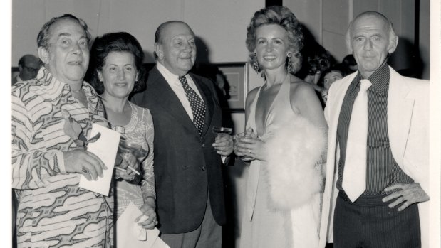 Donald Friend (far left) at the Holdsworth Galleries opening of his exhibition in 1975.