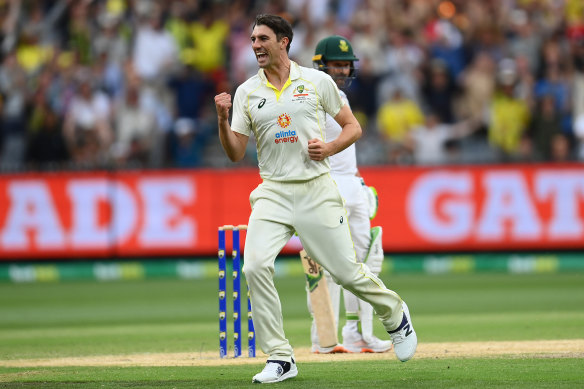 Pat Cummins celebrates dismissing captaincy counterpart Dean Elgar during the Boxing Day Test.