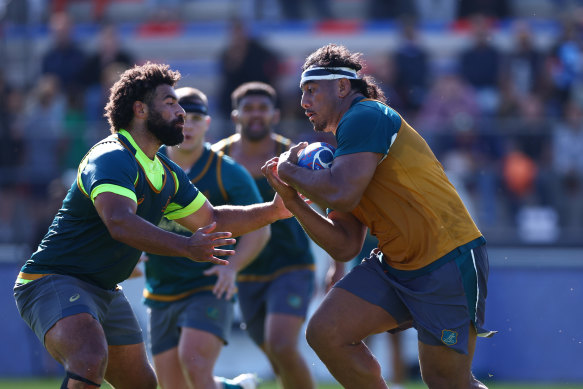 Pone Fa’amausili runs the ball at Wallabies training in France.