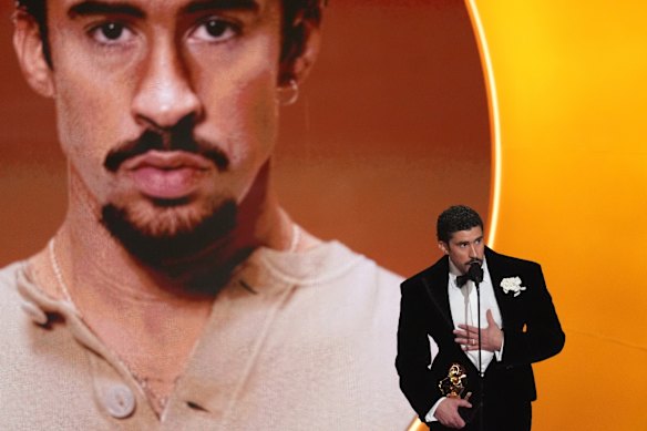 Bad Bunny가 최고의 Musica Urbana 앨범상을 받았습니다.