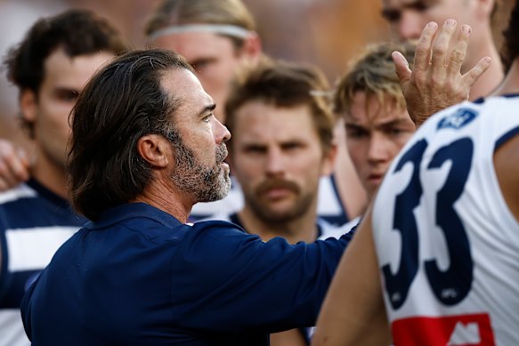 Geelong coach Chris Scott addresses his players on Easter Monday.