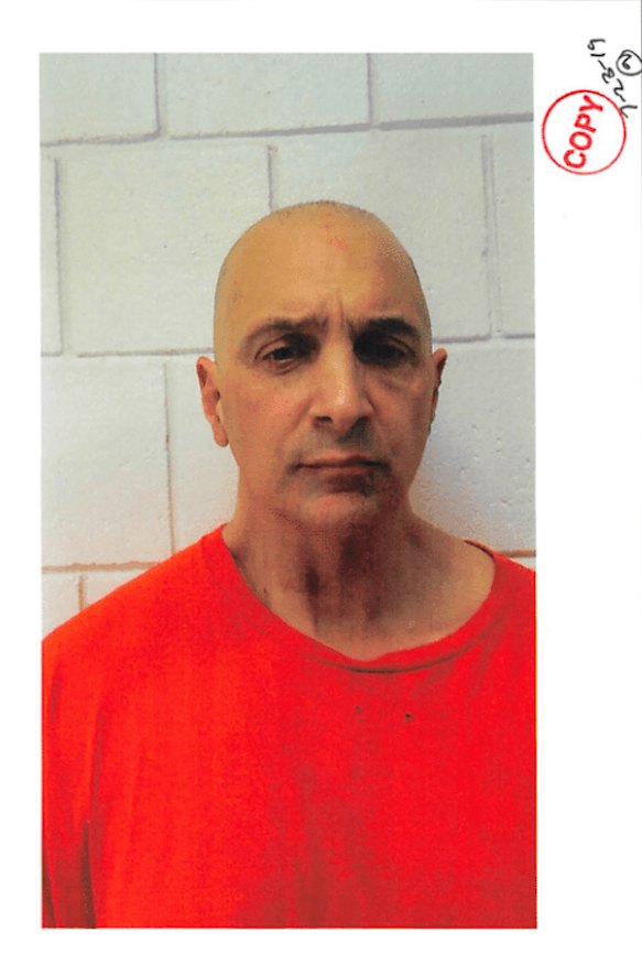 Nicholas Tartaglione, ex-companheiro de cela de Epstein, aparece em imagem do Departamento de Justiça.