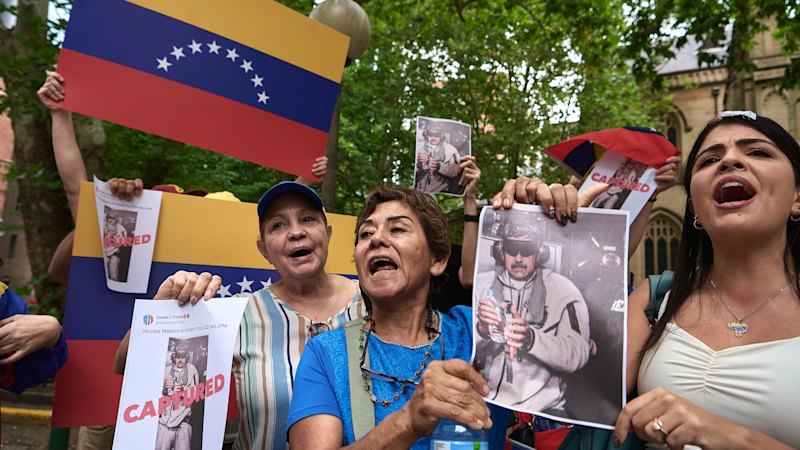 NSW police commissioner to rule on protest ban as three arrested in Sydney