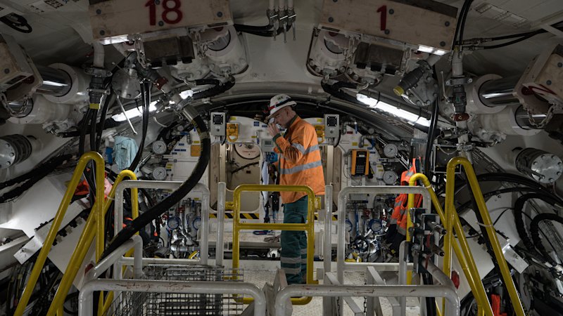 Unexpected hard rock beneath Sydney’s King Street wharf delays Jessie’s journey