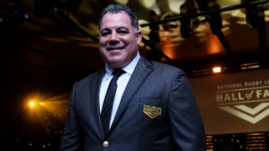 Mal Meninga will join Wayne Bennett in the Queensland coaching staff this year.