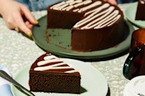 Would it even be an Australian mud cake without that signature white squiggle?