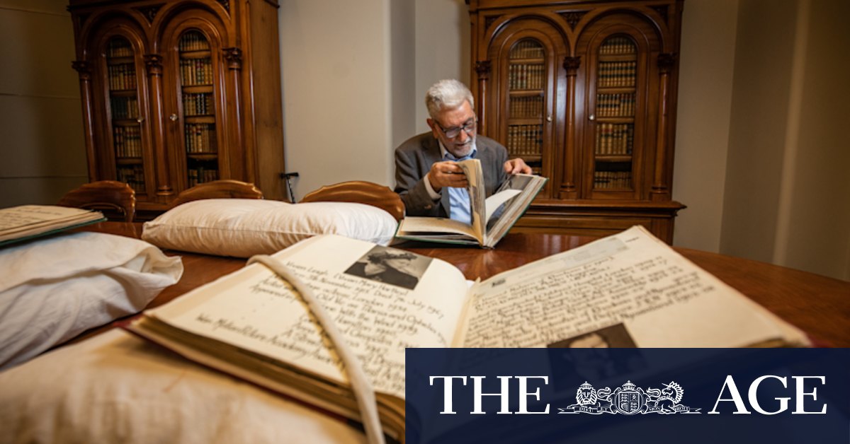 Barry Jones: State Library of Victoria acquires massive autograph collection - Vimarsana News