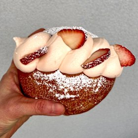 Strawberry maritozzo at Luna.