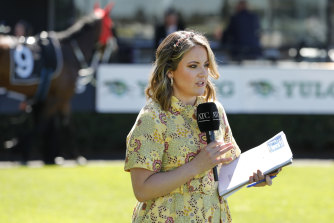 Lizzie Jelfs in the mounting yard for Sky Racing.