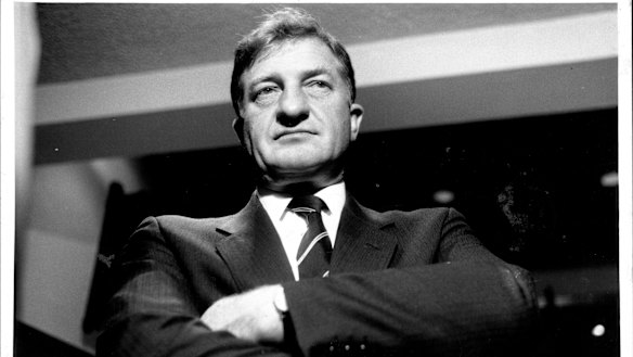 Elliott pictured in 1986.