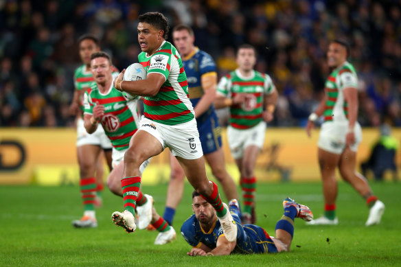 Get out of my way ... Latrell Mitchell on the charge against Parramatta