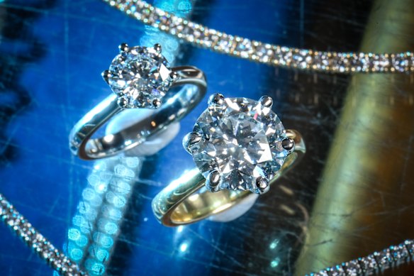 Vintage jewels in Klepner's jewelers in Melbourne CBD.