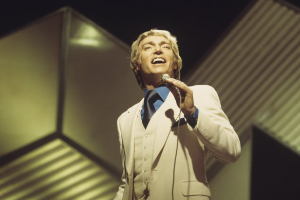 Singer Frank Ifield performing on television in the 1970s.
