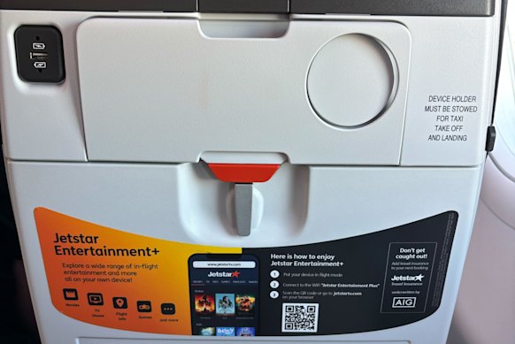Vista do assento econômico de um Jetstar Airbus A321neo