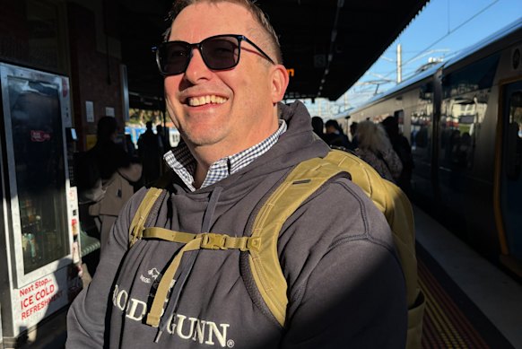 Andreas Groell navegando em uma nova jornada na manhã de segunda-feira.