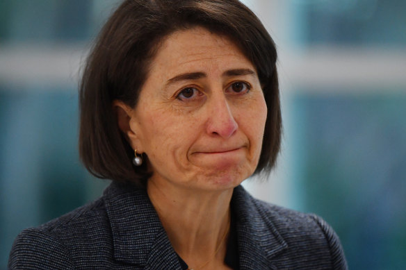 NSW Premier Gladys Berejiklian has asked anyone who has travelled from Victoria and is experiencing COVID-19 symptoms to get tested and isolate. 