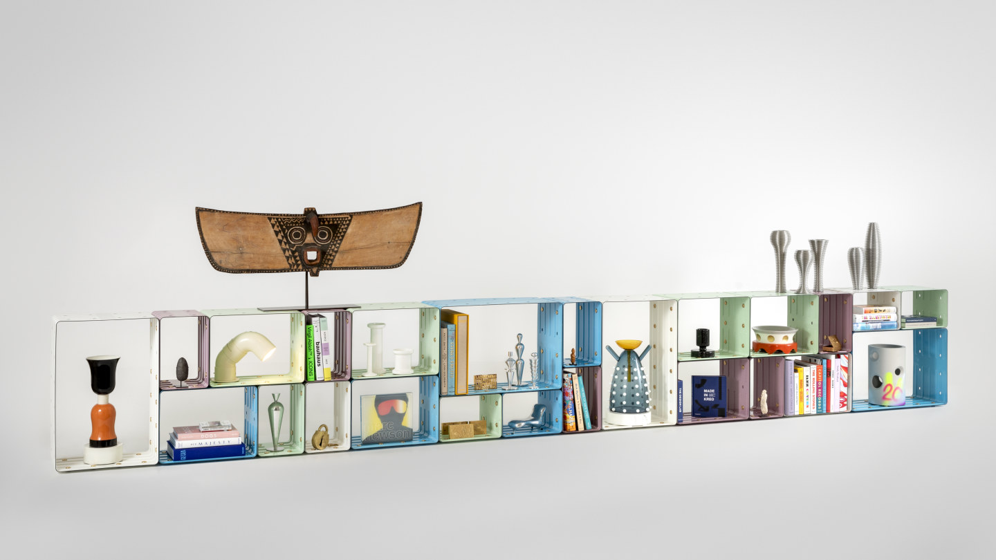 Marc Newson unveils his new modular shelf system Quobus, which is