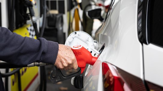 Gasolinera general en Sydney. Combustible, diesel, sin plomo, petróleo, gasolinera, precios, inflación, guerra, conflicto, Irán. Gasolinera Speedway en Crows Nest. Viernes 27 de marzo de 2026 Foto AFR Louie Douvis.
