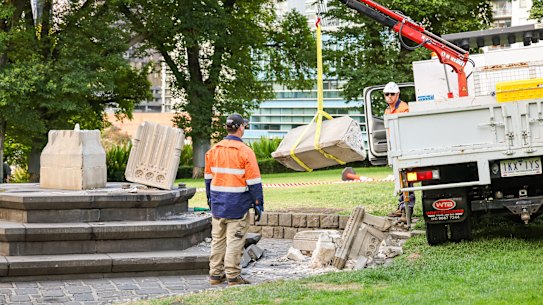Pioneer Monument, Samuel Craven, 1871 at Flagstaff Gardens was desecrated along with the Separation Monument graffitied this week ahead of Australia Day 2026.