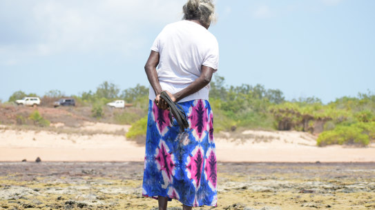 Molly Munkara is a senior Jikilaruwu elder. 