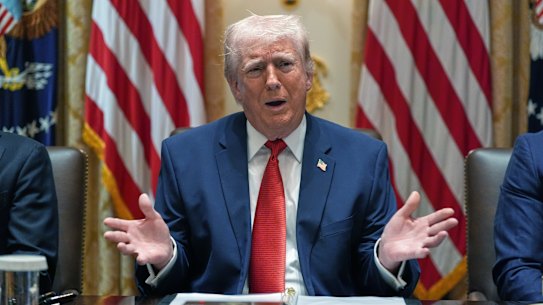 Giovedì, ora di Washington, il presidente degli Stati Uniti Donald Trump terrà una riunione di gabinetto alla Casa Bianca.