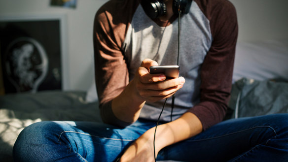 Jonathan Haidt’s book argues that smartphones and social media are doing massive harm to the mental wellbeing of young people.