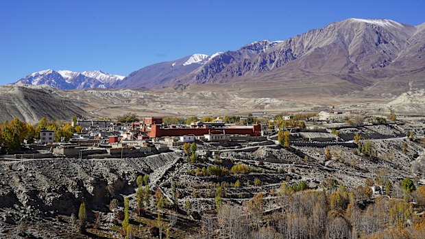 Ghami has the feel of a living lost city.