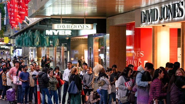 Home buyers could have hundreds of dollars extra in their pockets in time for Christmas as expectations grow of a string of interest rate cuts.