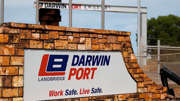 The government says it wants the Port of Darwin returned to Australian hands.