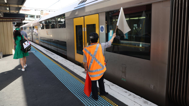 The government has finally reached an in-principle agreement with rail unions. 