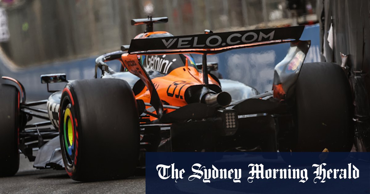 Watch: Oscar Piastri crashes into wall in Baku GP qualifying chaos