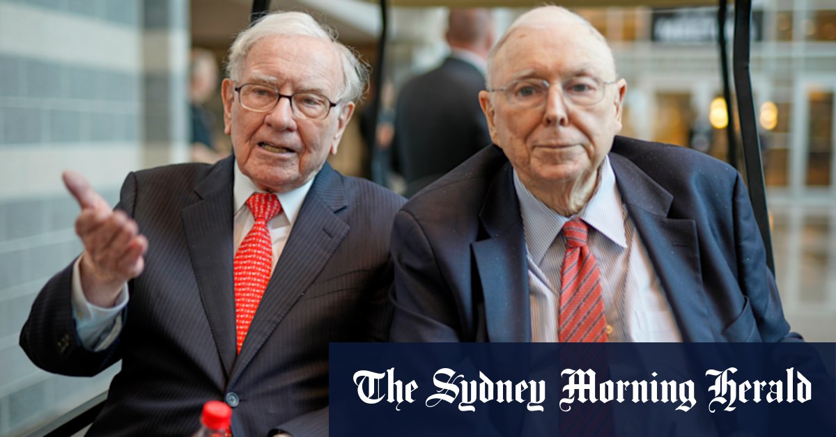 Charlie Munger dies at 99, Warren Buffett pays tribute - Vimarsana News