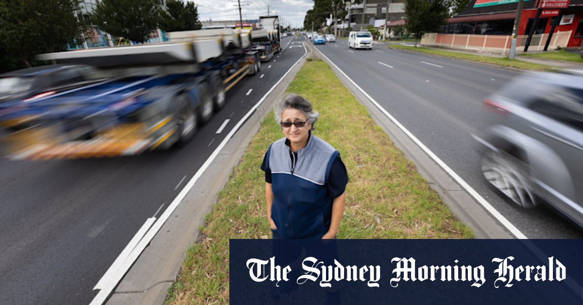'Trying to cross is just mayhem': The deadliest roads for pedestrians in Melbourne - Vimarsana News