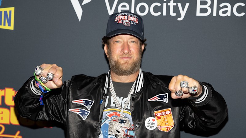 Dave Portnoy publishes memoir sparking debate over personal claims and public accountability