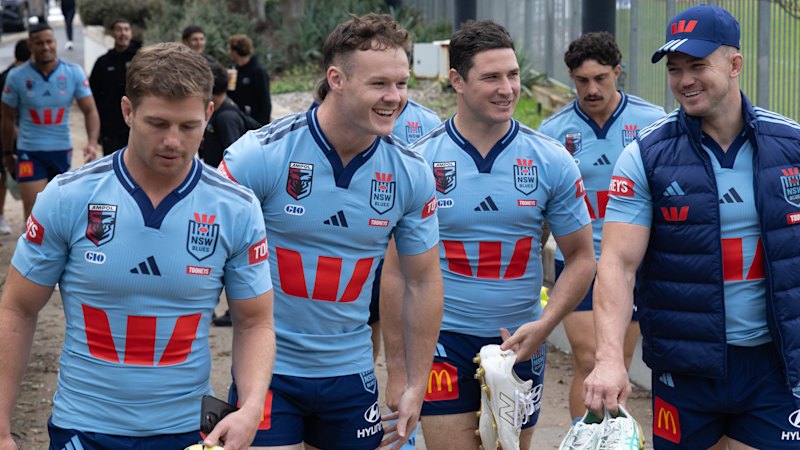 NSW Origin launch disrupted by technical glitch, delayed flights and online chatter