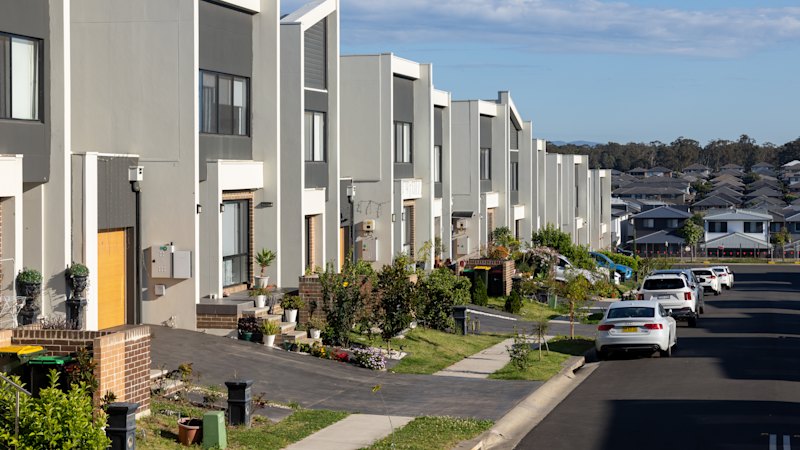 Almost one out of 100 homebuyers in negative equity: RBA