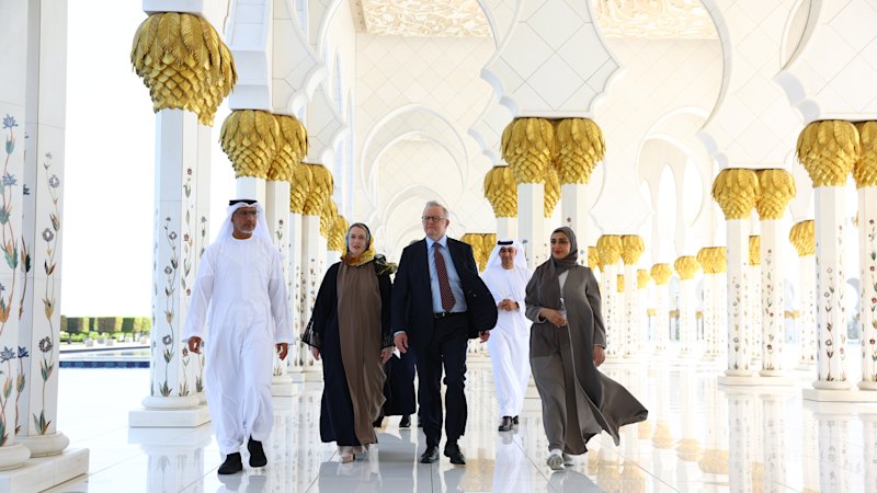 PM tours UAE mosque, pleas with Middle Eastern grocery to set up shop in Australia
