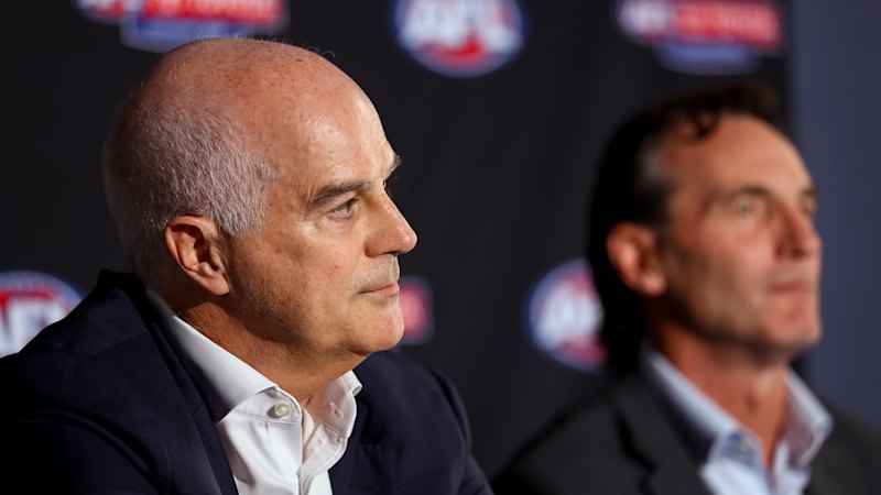 AFL Commission appoints independent lawyer to assess Geelong sanction